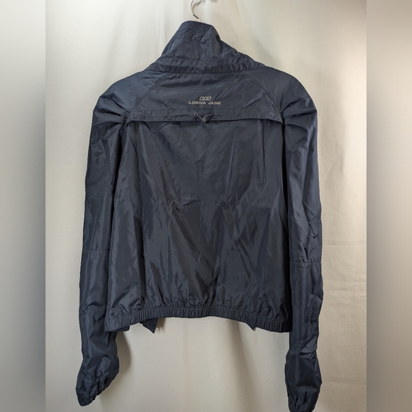 Lorna Jane Zip Out Panel Active jacket - Picture 14 of 16